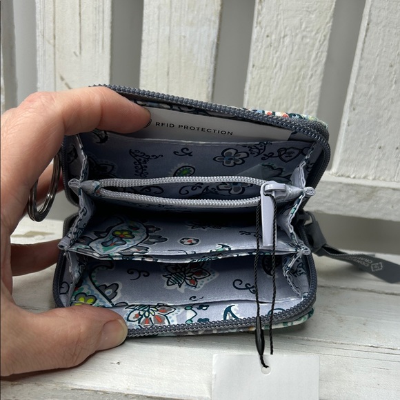 Vera Bradley RFID Petite Zip-Around Wallet- Citrus Paisley NWT - Picture 3 of 4